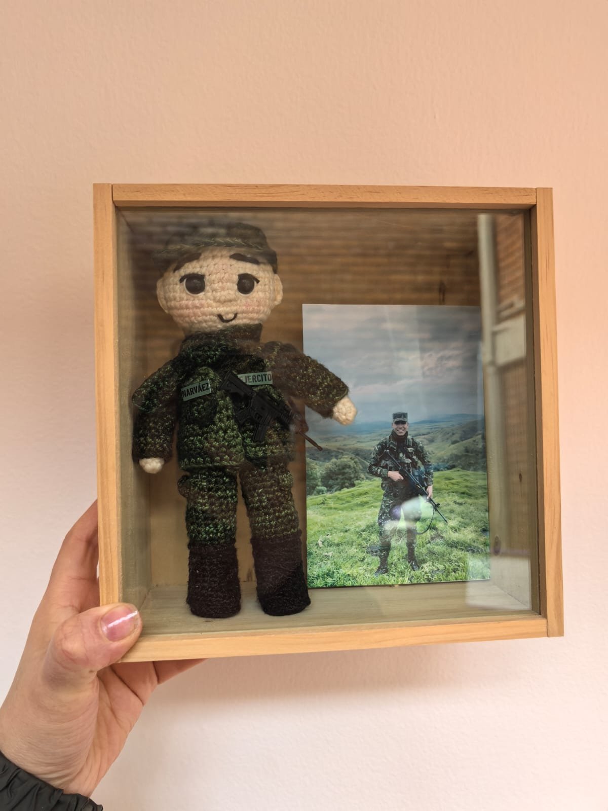 Soldado amigurumi tejido en Crochet 6 - La Vida es un Tejido